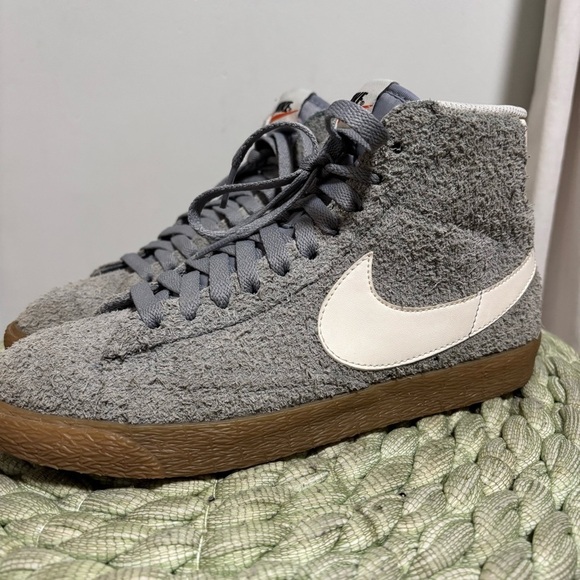 Nike Blazer Mid High Top Vintage Retro Fuzzy Gray/White Suede Lace Up Sneaker - Picture 8 of 13